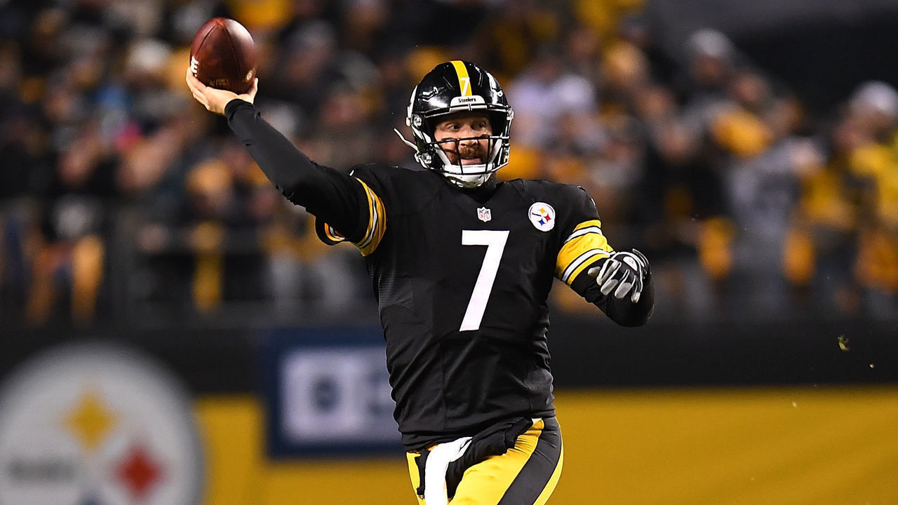 PITTSBURGH, PA - DECEMBER 30: Ben Roethlisberger #7 of the Pittsburgh Steelers in action during the game against the Cincinnati Bengals at Heinz Field on December 30, 2018 in Pittsburgh, Pennsylvania.
