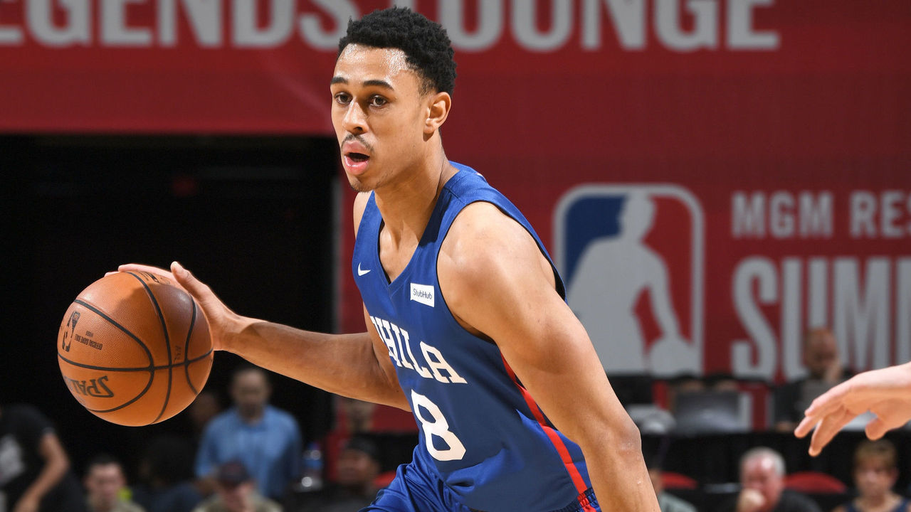 LAS VEGAS, NV - JULY 14: Zhaire Smith #8 of the Philadelphia 76ers handles the ball against the Milwaukee Bucks during the 2018 Las Vegas Summer League on July 14, 2018 at the Thomas & Mack Center in Las Vegas, Nevada. NOTE TO USER: User expressly acknowledges and agrees that, by downloading and/or using this photograph, user is consenting to the terms and conditions of the Getty Images License Agreement. Mandatory Copyright Notice: Copyright 2018 NBAE