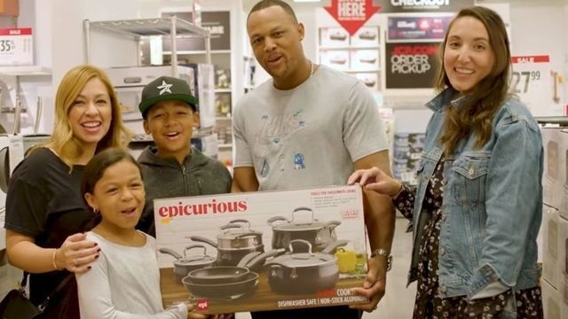 Watch: Adrian Beltre stumbled into a JCPenney holiday commercial