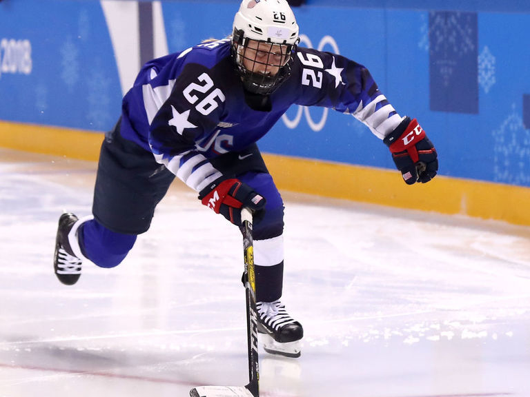 Kendall Coyne Schofield of U.S. women's national team replaces