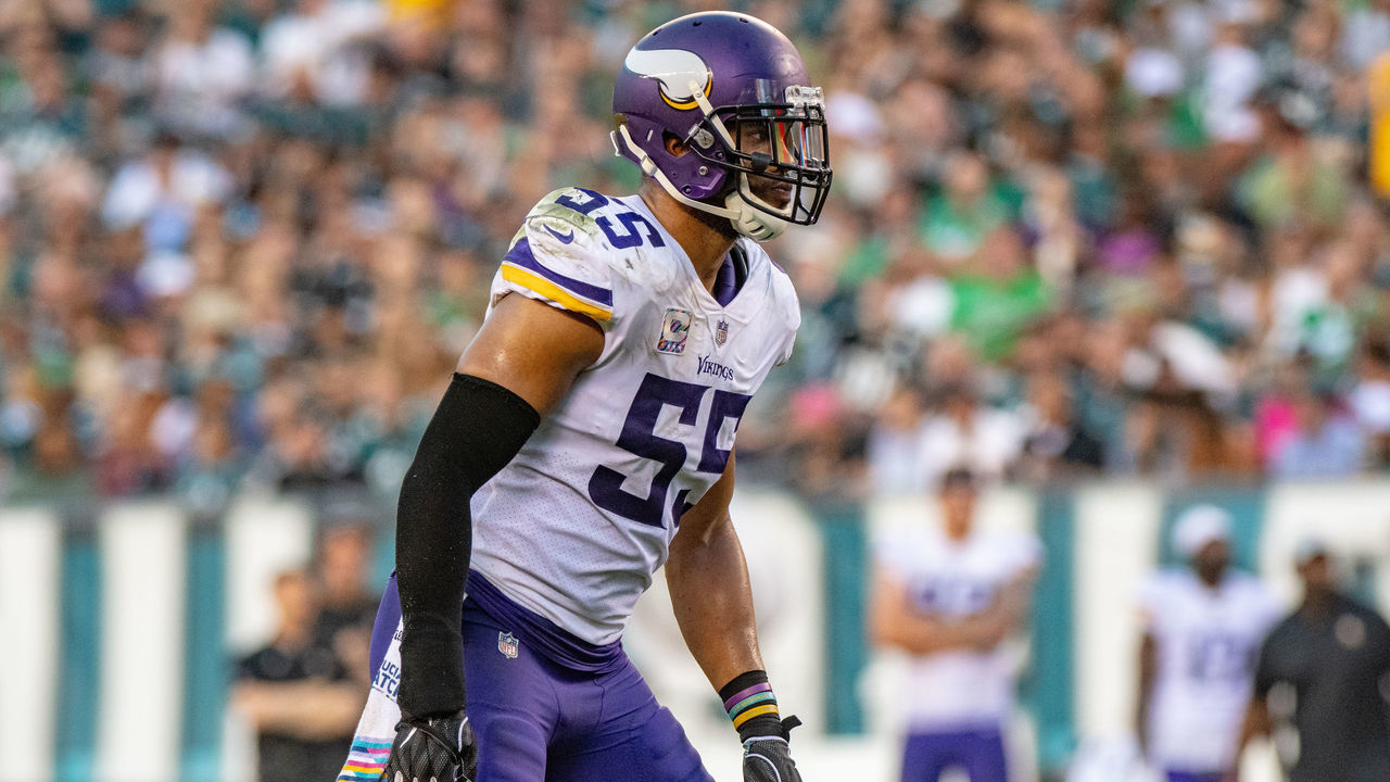 PHILADELPHIA, PA - OCTOBER 07: Minnesota Vikings linebacker Anthony Barr (55) during the National Football League game between the Minnesota Vikings and the Philadelphia Eagles on October 7, 2018 at Lincoln Financial Field in Philadelphia, PA.