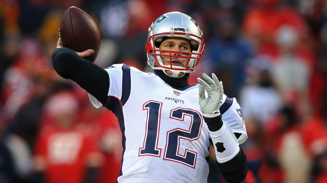 KANSAS CITY, MO - JANUARY 20: New England Patriots quarterback Tom Brady (12) throws a pass before the AFC Championship Game game between the New England Patriots and Kansas City Chiefs on January 20, 2019 at Arrowhead Stadium in Kansas City, MO.