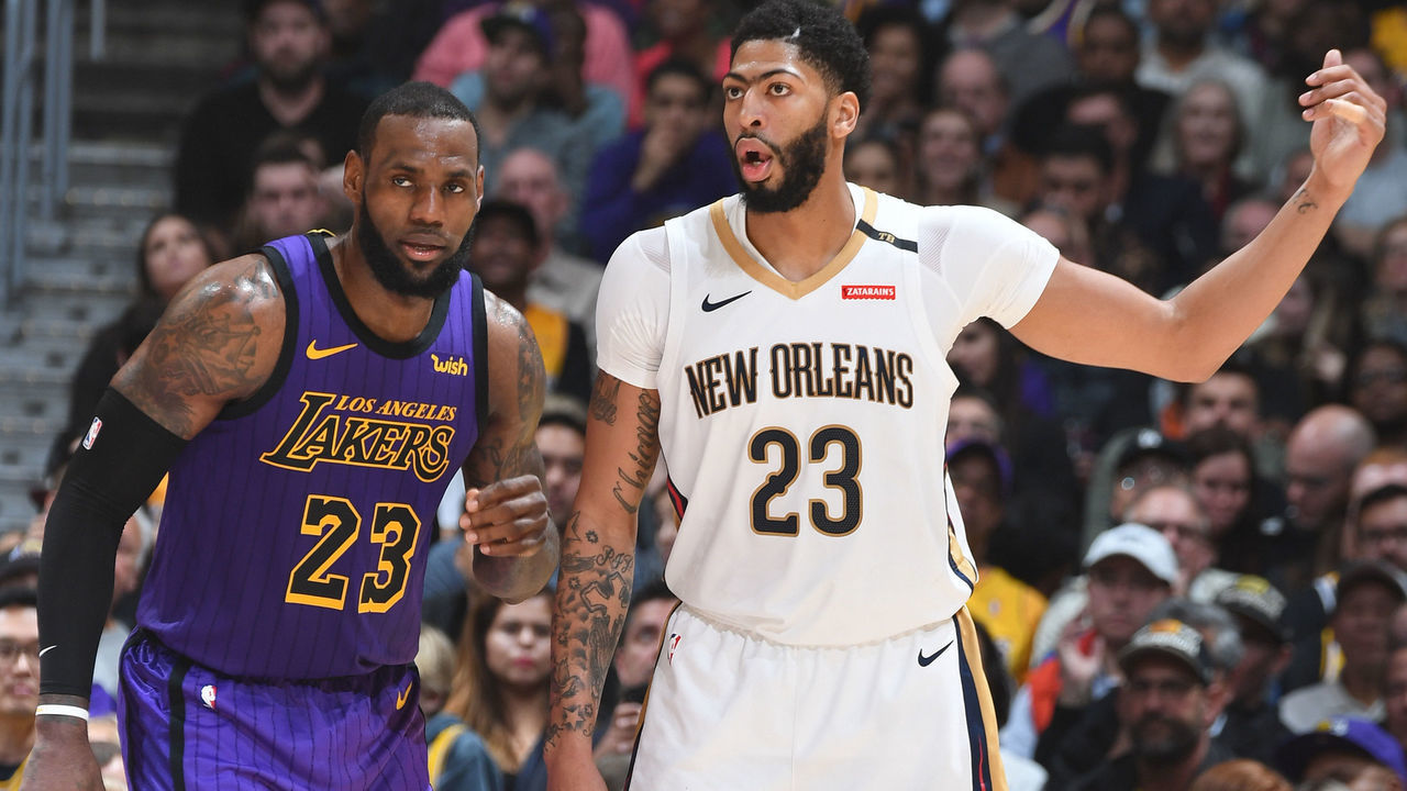 LOS ANGELES, CA - DECEMBER 21: Anthony Davis #23 of the New Orleans Pelicans and LeBron James #23 of the Los Angeles Lakers jock for a position during the game on December 21, 2018 at STAPLES Center in Los Angeles, California. NOTE TO USER: User expressly acknowledges and agrees that, by downloading and/or using this Photograph, user is consenting to the terms and conditions of the Getty Images License Agreement. Mandatory Copyright Notice: Copyright 2018 NBAE
