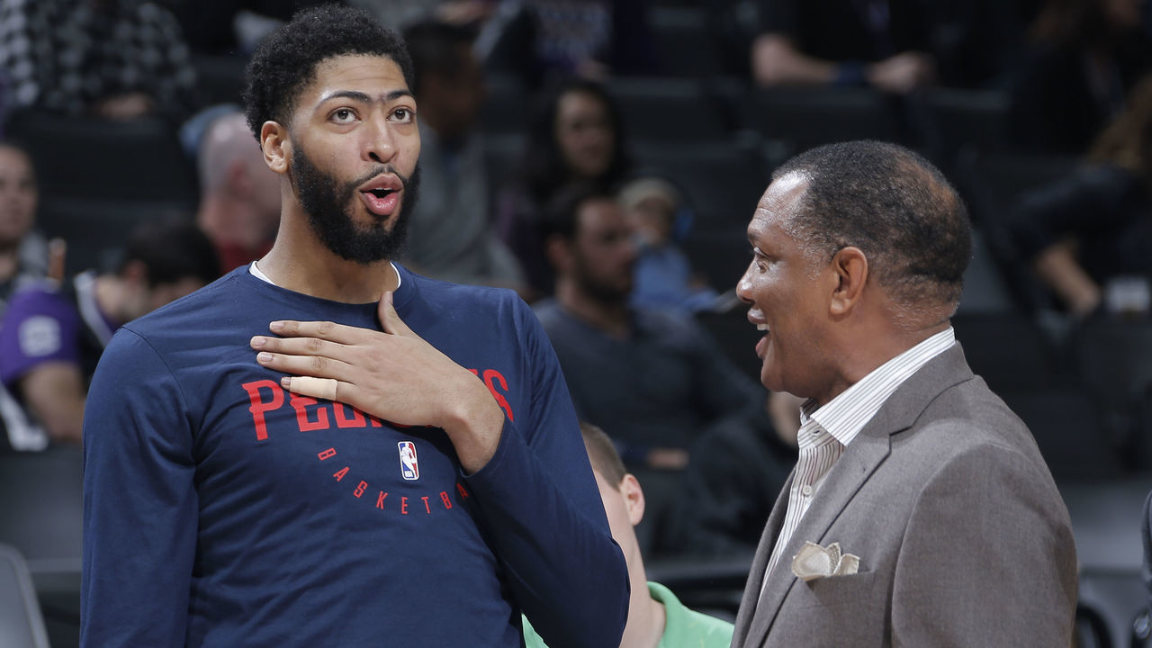 SACRAMENTO, CA - DECEMBER 23: Anthony Davis #23 of the New Orleans Pelicans talks to Alvin Gentry of the New Orleans Pelicans during the game against the Sacramento Kings on December 23, 2018 at Golden 1 Center in Sacramento, California. Mandatory Copyright Notice: Copyright 2018 NBAE