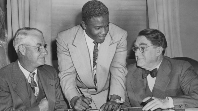 42 facts about Jackie Robinson on his 100th birthday | theScore.com