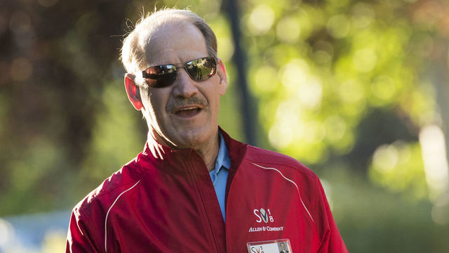 SUN VALLEY, ID - JULY 12: Bill Cowher, former NFL football coach and television analyst for CBS, attends the annual Allen & Company Sun Valley Conference, July 12, 2018 in Sun Valley, Idaho. Every July, some of the world's most wealthy and powerful businesspeople from the media, finance, technology and political spheres converge at the Sun Valley Resort for the exclusive week-long conference.