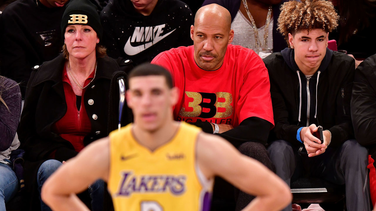 NEW YORK, NY - DECEMBER 12: Tina Ball, Lonzo Ball, LaVar Ball, LaMelo Ball and LiAngelo Ball attend the Los Angeles Lakers Vs New York Knicks game at Madison Square Garden on December 12, 2017 in New York City.