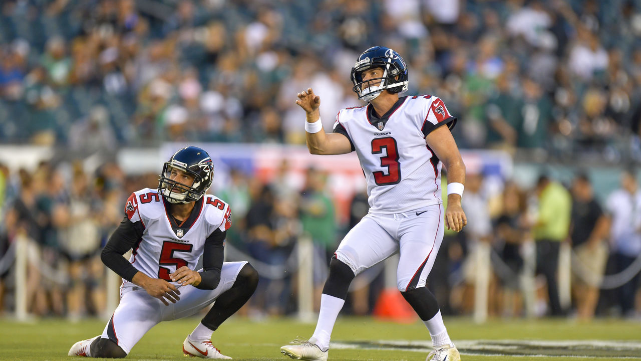 PHILADELPHIA, PA - SEPTEMBER 06: Atlanta Falcons kicker Matt Bryant (3) warms up before the NFL game between the Atlanta Falcons and the Philadelphia Eagles on September 06, 2018 at Lincoln Financial Field in Philadelphia PA.