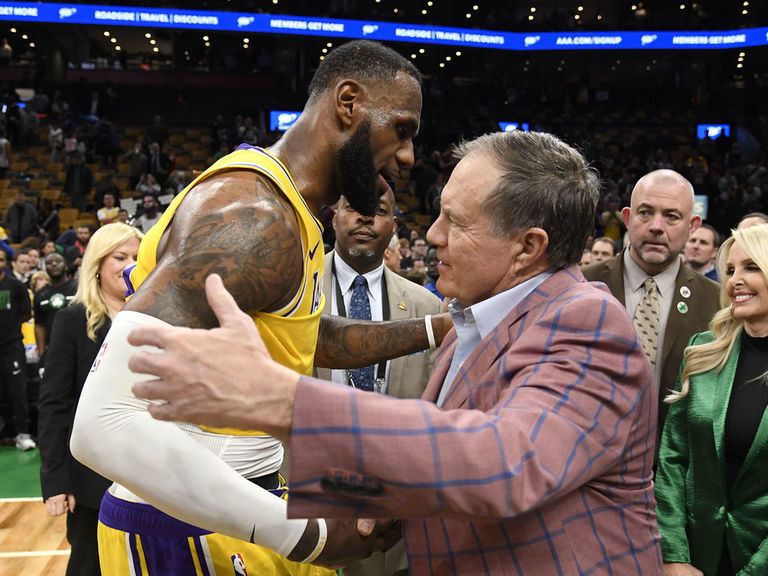 Lakers GM hopes team fights adversity like Patriots ...