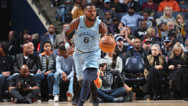 MEMPHIS, TN - JANUARY 21: Shelvin Mack #6 of the Memphis Grizzlies handles the ball during the game against the New Orleans Pelicans on January 21, 2019 at FedExForum in Memphis, Tennessee. Mandatory Copyright Notice: Copyright 2019 NBAE