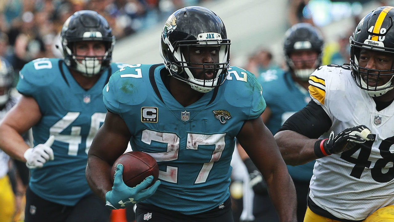 JACKSONVILLE, FL - NOVEMBER 18: Leonard Fournette #27 of the Jacksonville Jaguars runs with the ball during the second half against the Pittsburgh Steelers at TIAA Bank Field on November 18, 2018 in Jacksonville, Florida.