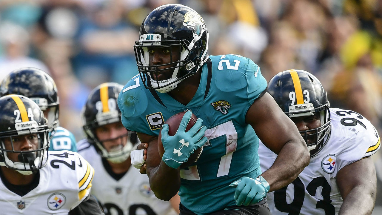 JACKSONVILLE, FL - NOVEMBER 18: Leonard Fournette #27 of the Jacksonville Jaguars runs with the ball during the first half against the Pittsburgh Steelers at TIAA Bank Field on November 18, 2018 in Jacksonville, Florida.