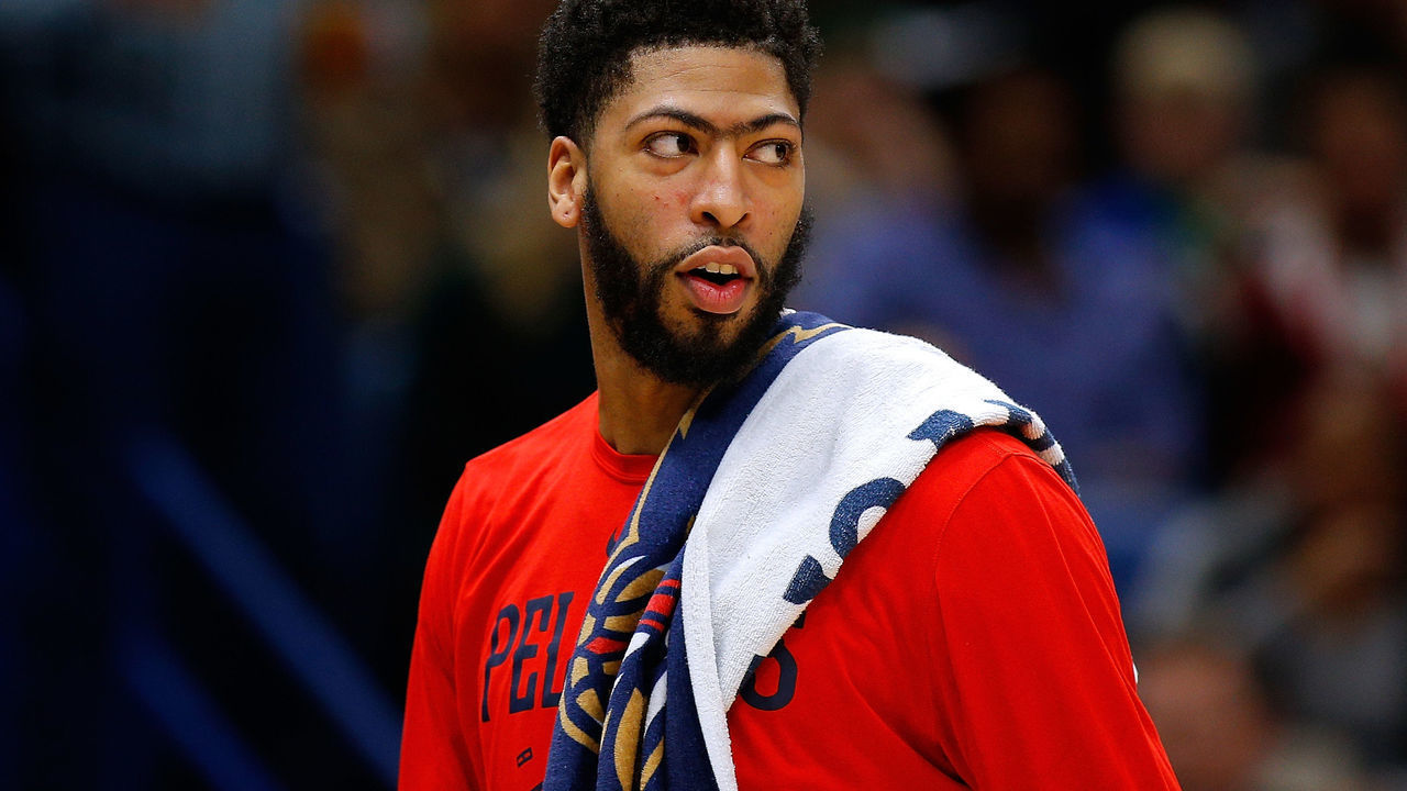 NEW ORLEANS, LOUISIANA - FEBRUARY 08: Anthony Davis #23 of the New Orleans Pelicans reacts during a game against the Minnesota Timberwolves at the Smoothie King Center on February 08, 2019 in New Orleans, Louisiana.