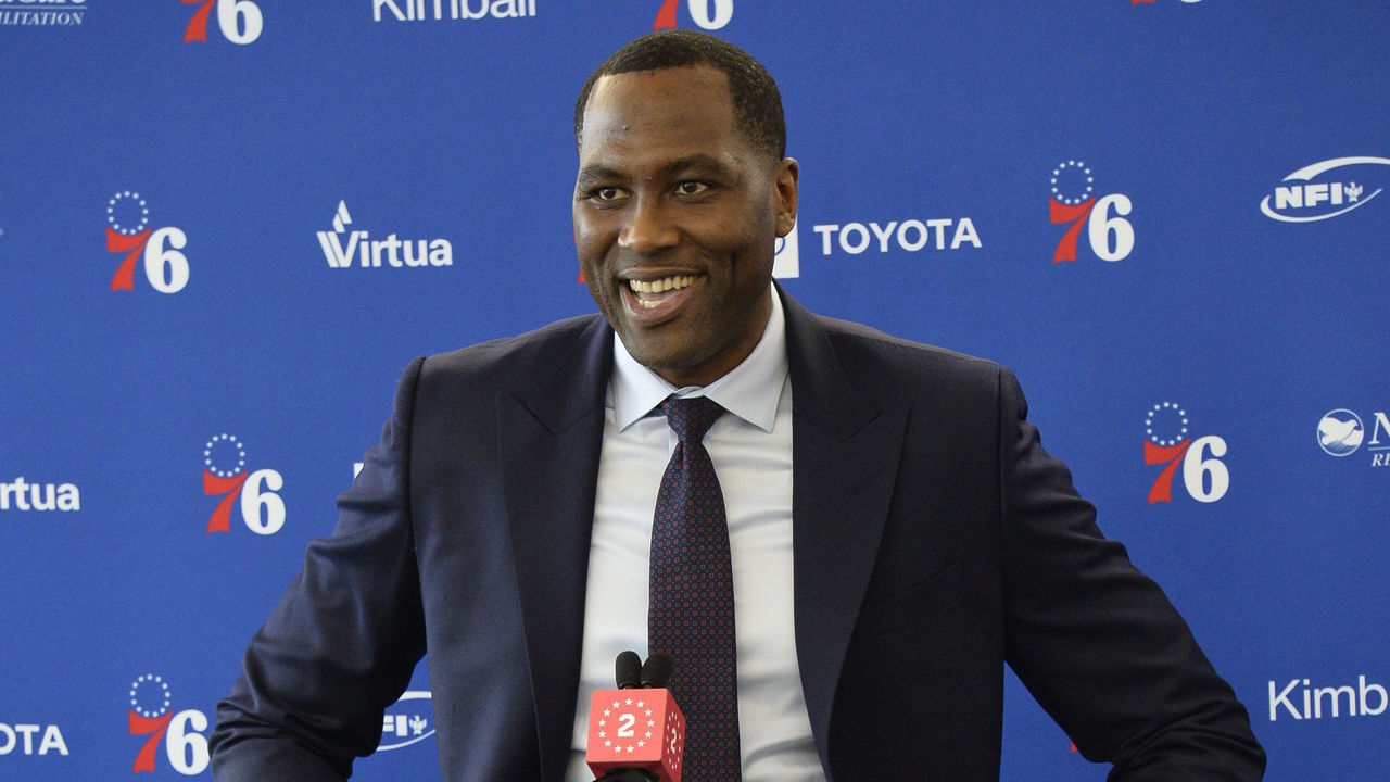 CAMDEN, NJ - February 08: Elton Brand speaks onstage during the Moses Malone Statue unveiling on February 08, 2019 at the 76ers Training Facility in Camden, New Jersey. NOTE TO USER: User expressly acknowledges and agrees that, by downloading and/or using this Photograph, user is consenting to the terms and conditions of the Getty Images License Agreement. Mandatory Copyright Notice: Copyright 2019 NBAE