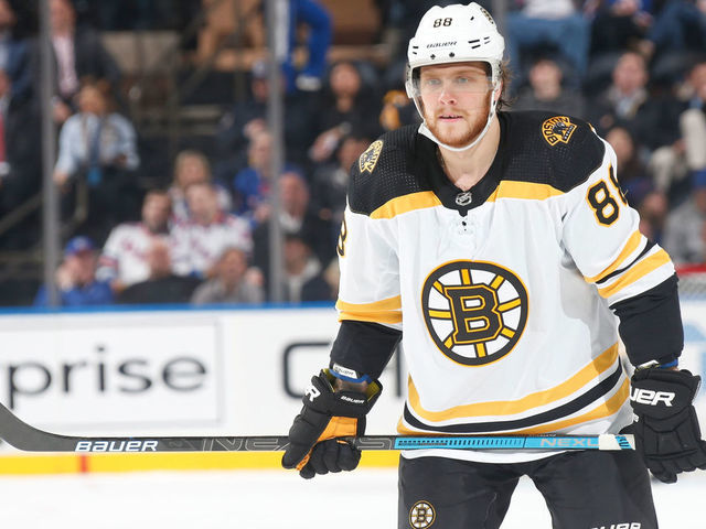 NEW YORK, NY - FEBRUARY 06: David Pastrnak #88 of the Boston Bruins skates against the New York Rangers at Madison Square Garden on February 6, 2019 in New York City.
