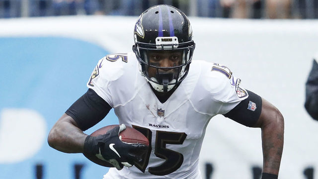 NASHVILLE, TN - OCTOBER 14: Michael Crabtree #15 of the Baltimore Ravens runs after catching a pass during the game against the Tennessee Titans at Nissan Stadium on October 14, 2018 in Nashville, Tennessee. The Ravens won 21-0.