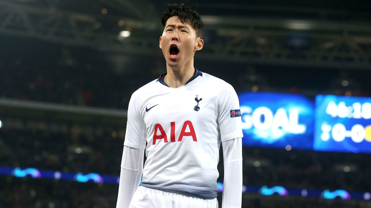 LONDON, ENGLAND - FEBRUARY 13: Heung-Min Son of Tottenham celebrates scoring the opening goal during the UEFA Champions League Round of 16 First Leg match between Tottenham Hotspur and Borussia Dortmund at Wembley Stadium on February 13, 2019 in London, England.