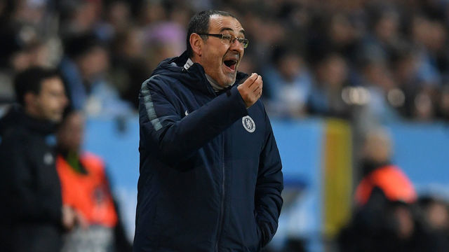 MALMO, SWEDEN - FEBRUARY 14: Maurizio Sarri, Manager of Chelsea gives his team instructions during the UEFA Europa League Round of 32 First Leg match between Malmo FF and Chelsea at Malmoe Stadion on February 14, 2019 in Malmo, Sweden.