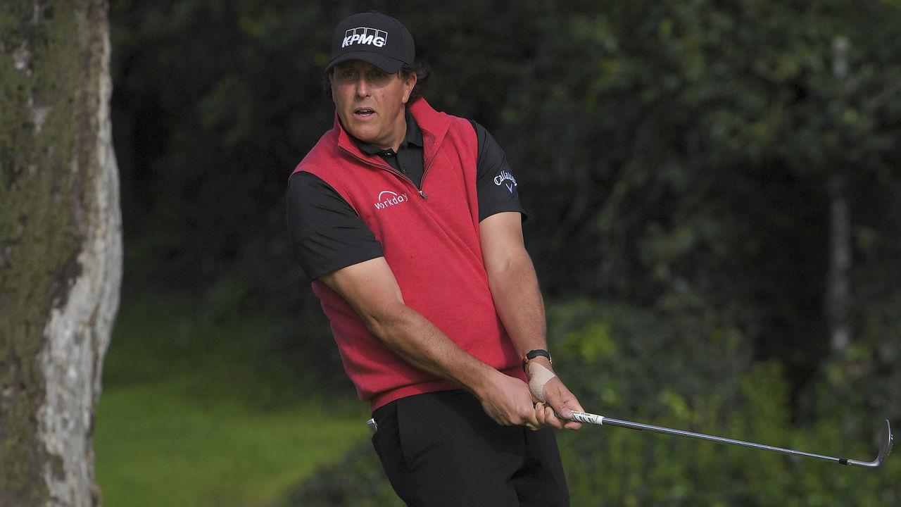 PACIFIC PALISADES, CA - FEBRUARY 14: Phil Mickelson reacts to his chip shot for birdie on the 12th hole during the first round of the Genesis Open at Riviera Country Club on February 14, 2019 in Pacific Palisades, California.