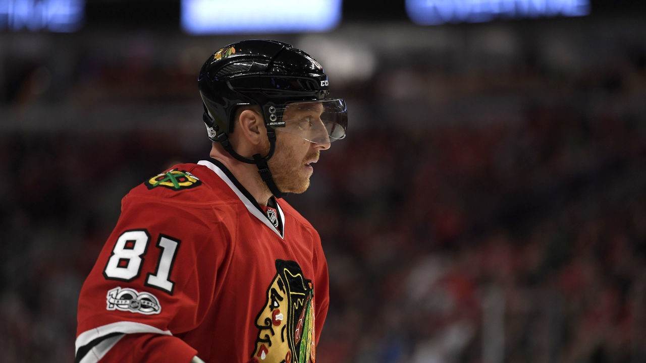 CHICAGO, IL - MARCH 23: Chicago Blackhawks right wing Marian Hossa (81) looks on during the first period of a game between the Chicago Blackhawks and the Dallas Stars on March 23, 2017, at the United Center in Chicago, IL.