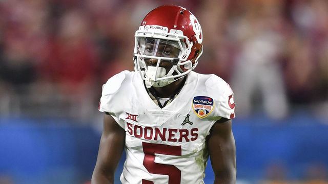 MIAMI GARDENS, FL - DECEMBER 29: Oklahoma wide receiver Marquise Brown (5) during the second half of the CFP Semifinal at the Orange Bowl between Alabama Crimson Tide and the Oklahoma Sooners on December 29, 2018, at Hard Rock Stadium in Miami Gardens, FL.