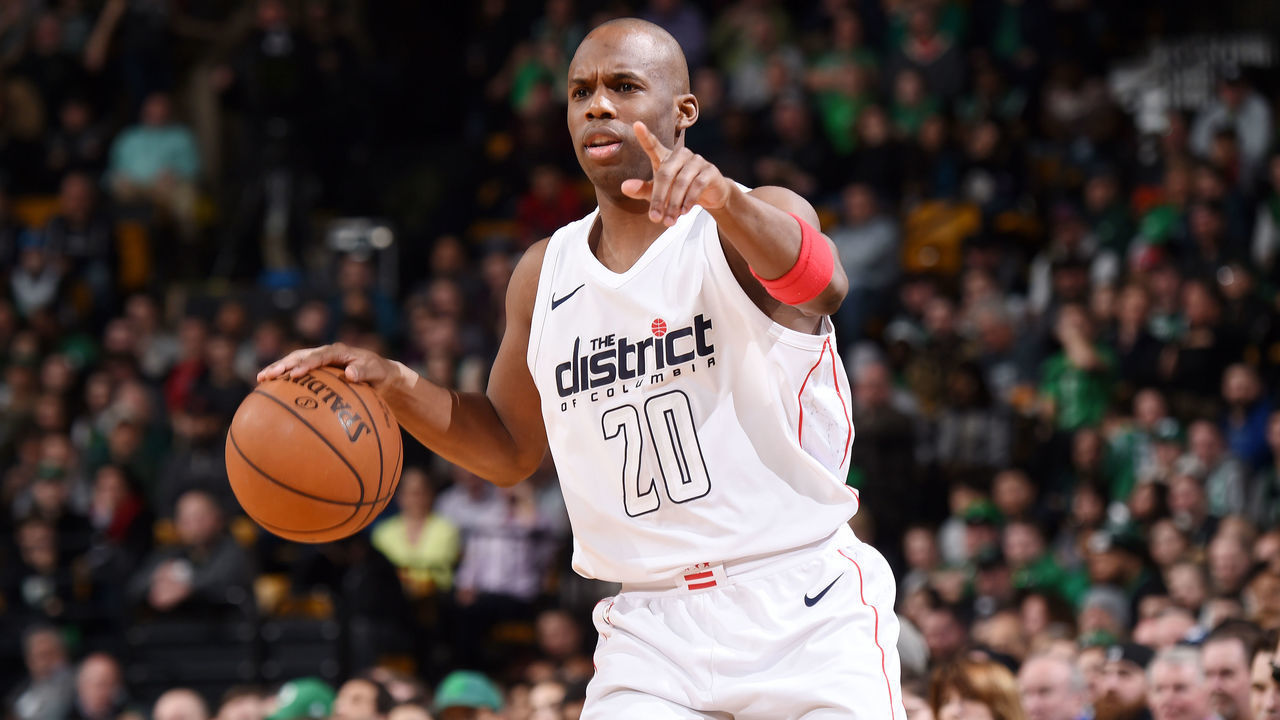 BOSTON, MA - MARCH 14: Jodie Meeks #20 of the Washington Wizards handles the ball against the Boston Celtics on March 14, 2018 at the TD Garden in Boston, Massachusetts. Mandatory Copyright Notice: Copyright 2018 NBAE