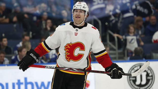 TAMPA, FL - FEBRUARY 12: Calgary Flames left wing James Neal (18) skates during the NHL game between the Calgary Flames and Tampa Bay Lightning on February 12, 2019 at Amalie Arena in Tampa, FL.