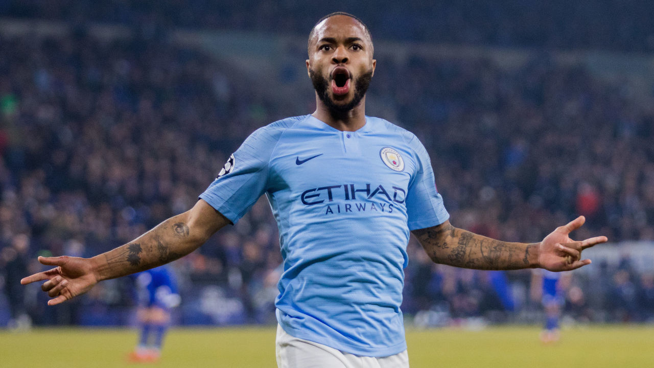 20 February 2019, North Rhine-Westphalia, Gelsenkirchen: Soccer: Champions League, FC Schalke 04 - Manchester City, knockout round, round of sixteen, first leg in the Veltins Arena. Manchester's Raheem Sterling rejoices over his goal to 3-2. Photo: Rolf Vennenbernd/dpa