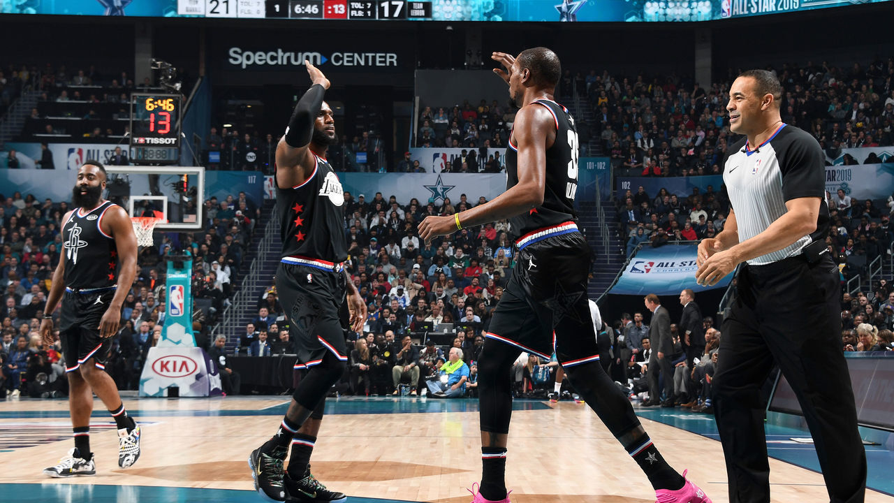 CHARLOTTE, NC - FEBRUARY 17: LeBron James #23 and Kevin Durant #35 of Team LeBron high five during the game against Team Giannis during the 2019 NBA All-Star Game on February 17, 2019 at the Spectrum Center in Charlotte, North Carolina. NOTE TO USER: User expressly acknowledges and agrees that, by downloading and/or using this photograph, user is consenting to the terms and conditions of the Getty Images License Agreement. Mandatory Copyright Notice: Copyright 2019 NBAE