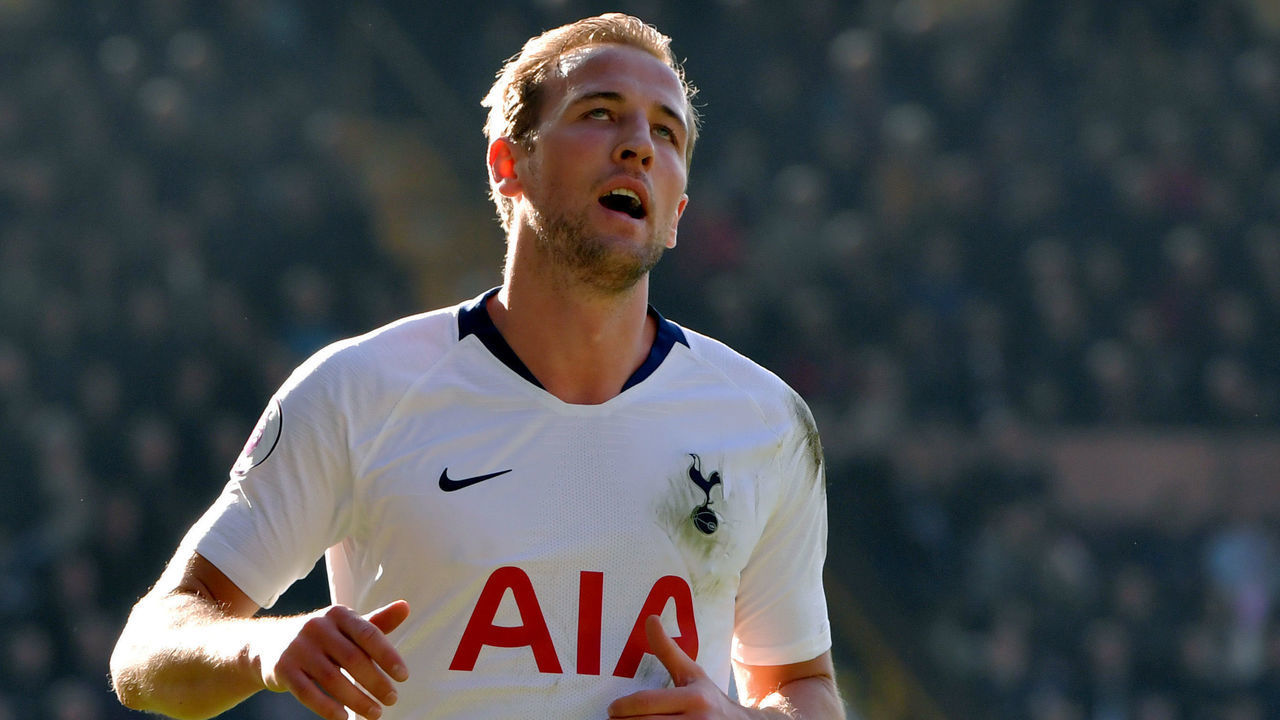Tottenham Hotspur's Harry Kane reacts Burnley v Tottenham Hotspur - Premier League - Turf Moor 23-02-2019 .
