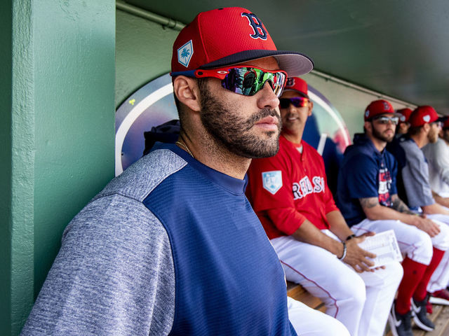 Red Sox OF J.D. Martinez: MLB offseason is 'embarrassing for baseball