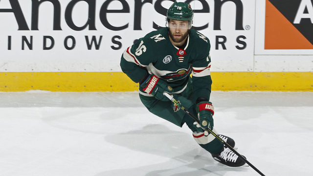 ST. PAUL, MN - FEBRUARY 12: Jason Zucker #16 of the Minnesota Wild controls the puck during a game with the Philadelphia Flyers at Xcel Energy Center on February 12, 2019 in St. Paul, Minnesota.