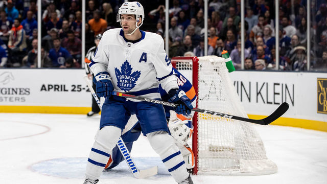 UNIONDALE, NY - FEBRUARY 26: Toronto Maple Leafs Center John Tavares (91) sets up in front of New York Islanders Goalie Robin Lehner (40) during a game between the New York Islanders and the Calgary Flames on February 26, 2019 at the Nassau Veterans Memorial Coliseum in Uniondale, NY.