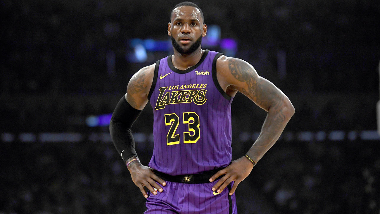 LOS ANGELES, CALIFORNIA - MARCH 01: LeBron James #23 of the Los Angeles Lakers looks on during the game against the Milwaukee Bucks at Staples Center on March 01, 2019 in Los Angeles, California.