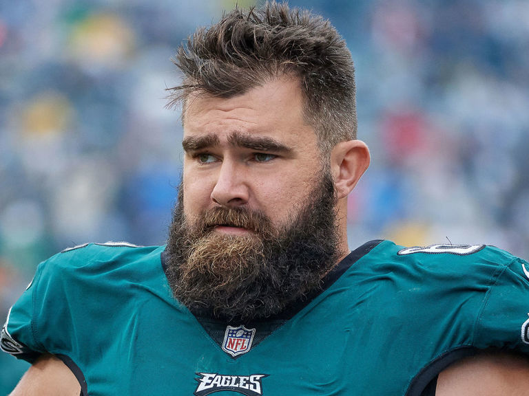 Eagles C Jason Kelce signed one-year extension, now highest-paid center in  NFL