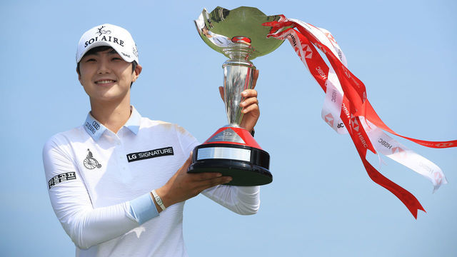 SINGAPORE, SINGAPORE - MARCH 03: Sung Hyun Park of South Korea celebrates with the winner's trophy after the final round of the HSBC Women's World Championship at Sentosa Golf Club on March 03, 2019 in Singapore.