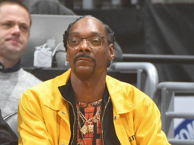 LOS ANGELES, CA - JANUARY 21: Snoop Dogg attends the game between the Golden State Warriors and the Los Angeles Lakers on January 21, 2019 at STAPLES Center in Los Angeles, California. NOTE TO USER: User expressly acknowledges and agrees that, by downloading and/or using this photograph, user is consenting to the terms and conditions of the Getty Images License Agreement. Mandatory Copyright Notice: Copyright 2019 NBAE