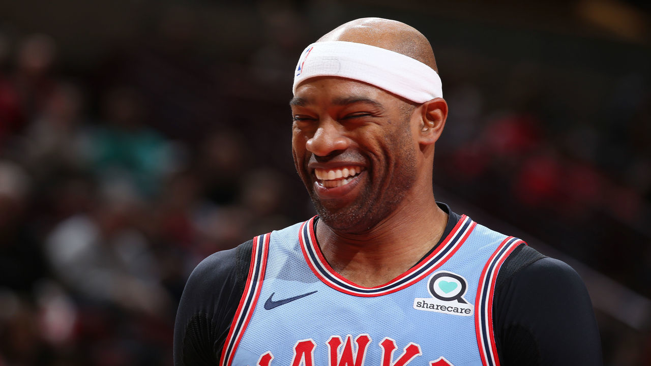 CHICAGO, IL - MARCH 3: Vince Carter #15 of the Atlanta Hawks smiles during the game against the Chicago Bulls on March 3, 2019 at the United Center in Chicago, Illinois. Mandatory Copyright Notice: Copyright 2019 NBAE