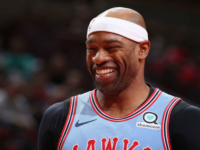 CHICAGO, IL - MARCH 3: Vince Carter #15 of the Atlanta Hawks smiles during the game against the Chicago Bulls on March 3, 2019 at the United Center in Chicago, Illinois. Mandatory Copyright Notice: Copyright 2019 NBAE