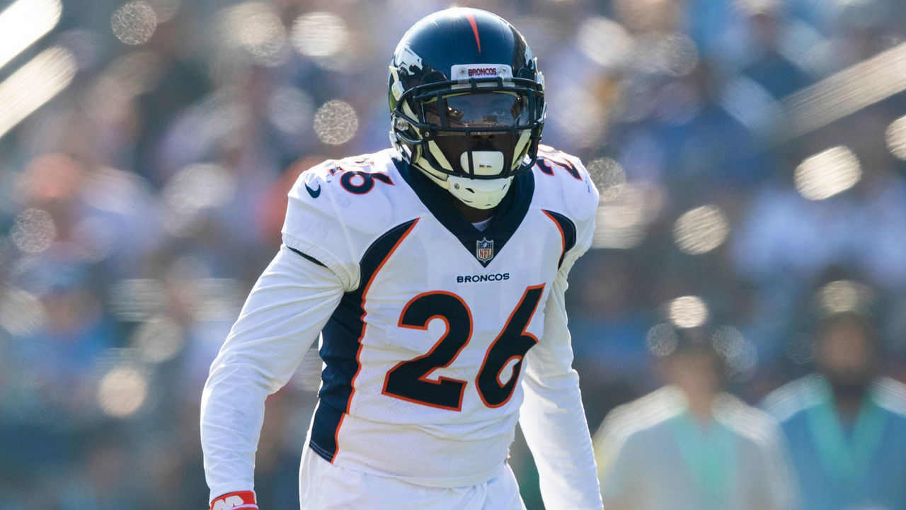 CARSON, CA - NOVEMBER 18: Denver Broncos strong safety Darian Stewart (26) during the NFL regular season game against the Los Angeles Chargers on Sunday, November 18, 2018, at StubHub Center in Carson, CA.