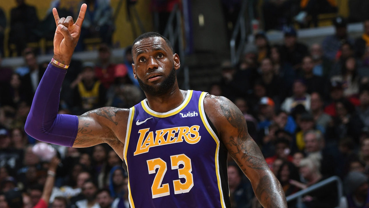 LOS ANGELES, CA - FEBRUARY 27: LeBron James #23 of the Los Angeles Lakers reacts to a play during the game against the New Orleans Pelicans on February 27, 2019 at STAPLES Center in Los Angeles, California. NOTE TO USER: User expressly acknowledges and agrees that, by downloading and/or using this Photograph, user is consenting to the terms and conditions of the Getty Images License Agreement. Mandatory Copyright Notice: Copyright 2019 NBAE