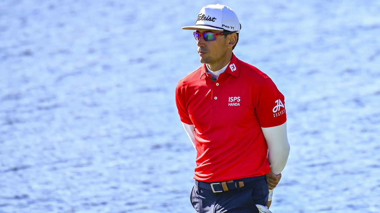 ORLANDO, FL - MARCH 07: Rafa Cabrera Bello of Spain walks to the 18th hole green during the first round of the Arnold Palmer Invitational presented by MasterCard at Bay Hill Club and Lodge on March 7, 2019 in Orlando, Florida.