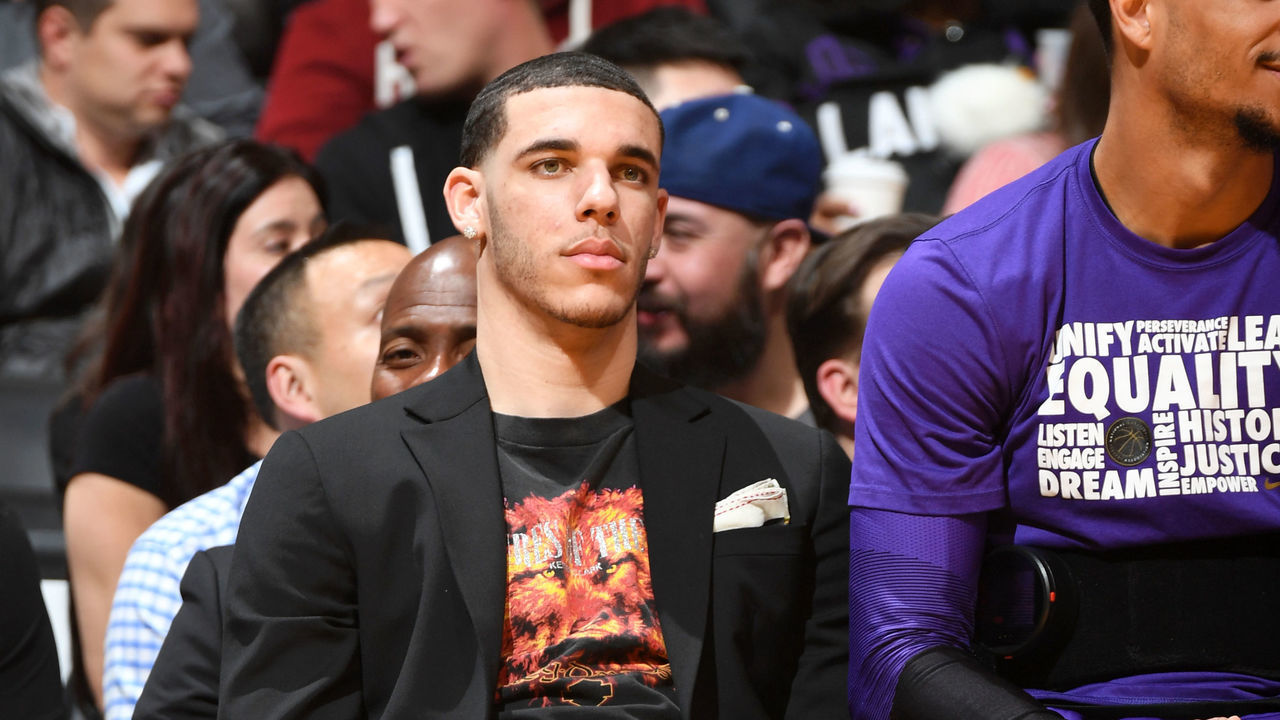 LOS ANGELES, CA - FEBRUARY 27: Lonzo Ball #2 of the Los Angeles Lakers looks on during the game against the New Orleans Pelicanson February 27, 2019 at STAPLES Center in Los Angeles, California. NOTE TO USER: User expressly acknowledges and agrees that, by downloading and/or using this Photograph, user is consenting to the terms and conditions of the Getty Images License Agreement. Mandatory Copyright Notice: Copyright 2019 NBAE