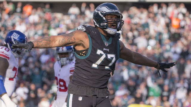 PHILADELPHIA, PA - NOVEMBER 25: Michael Bennett #77 of the Philadelphia Eagles reacts against the New York Giants at Lincoln Financial Field on November 25, 2018 in Philadelphia, Pennsylvania.