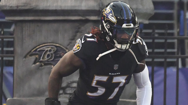 BALTIMORE, MD - DECEMBER 30, 2018: Inside linebacker C.J. Mosley #57 of the Baltimore Ravens runs onto the field prior to a game against the Cleveland Browns on December 30, 2018 at M&T Bank Stadium in Baltimore, Maryland. Baltimore won 26-24. (Photo by: 2018 Nick Cammett/Diamond Images/Getty Images)