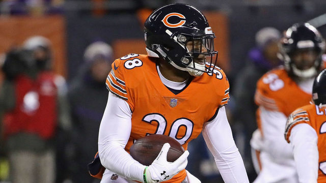 CHICAGO, IL - NOVEMBER 18: Adrian Amos #38 of the Chicago Bears returns an interception against the Minnesota Vikings at Soldier Field on November 18, 2018 in Chicago, Illinois. The Bears defeated the Vikings 25-20.