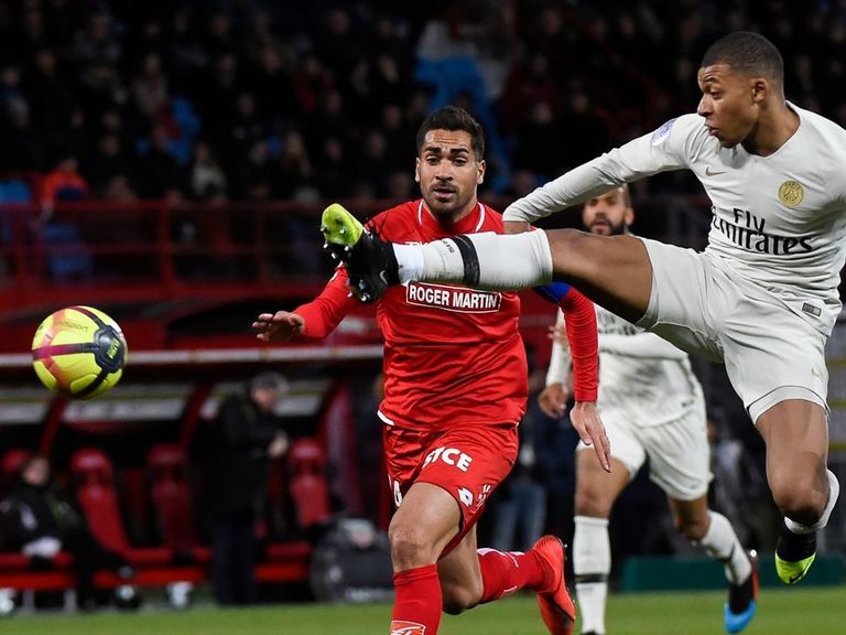 PSG win in 1st outing since Champions League nightmare  theScore.com