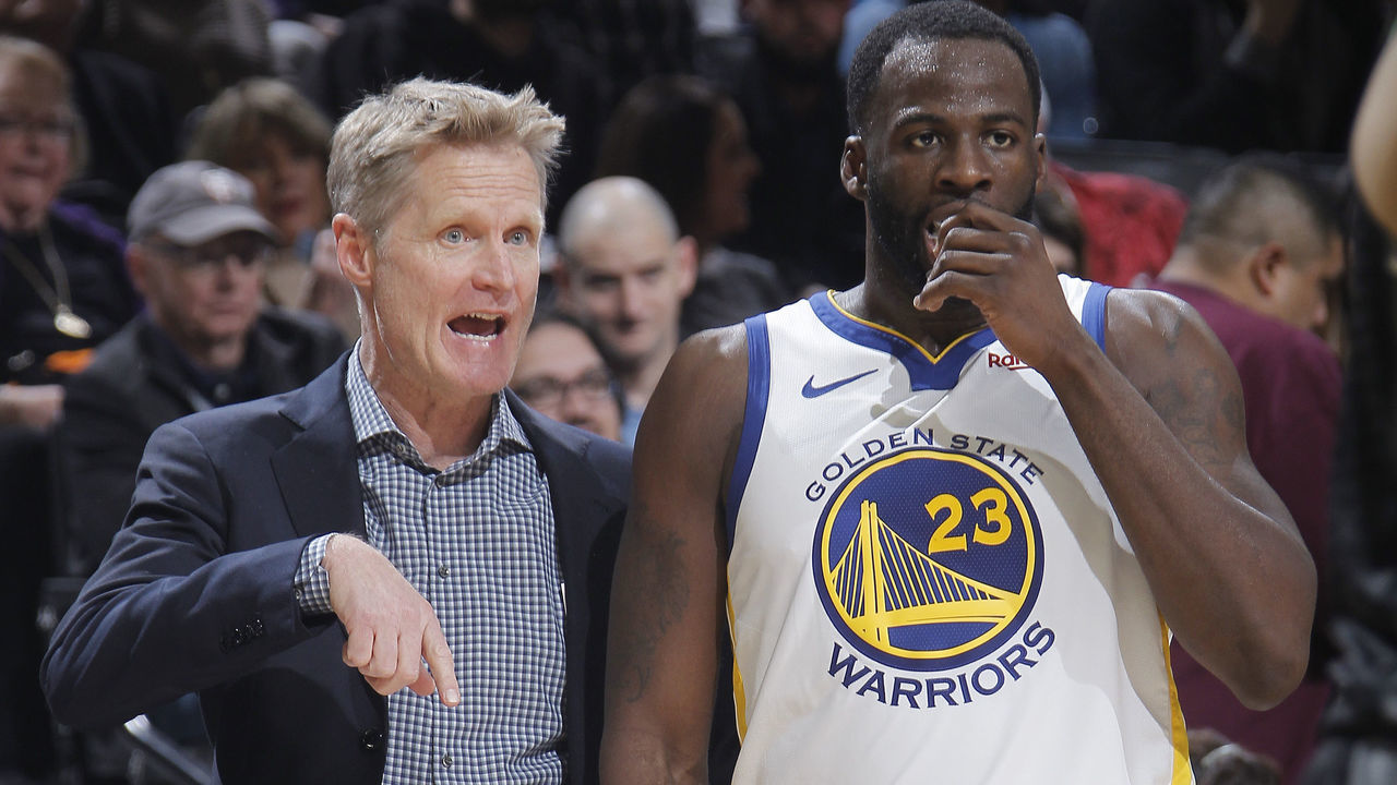 SACRAMENTO, CA - JANUARY 5: Head Coach Steve Kerr of the Golden State Warriors talks to Draymond Green #23 during the game against the Sacramento Kings on January 5, 2019 at Golden 1 Center in Sacramento, California. NOTE TO USER: User expressly acknowledges and agrees that, by downloading and or using this photograph, User is consenting to the terms and conditions of the Getty Images Agreement. Mandatory Copyright Notice: Copyright 2019 NBAE