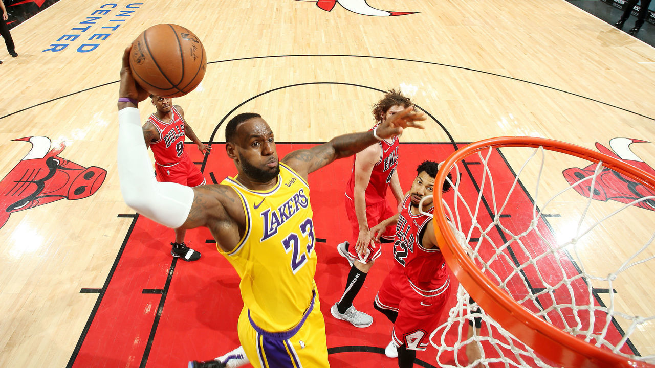 CHICAGO, IL - MARCH 12: LeBron James #23 of the Los Angeles Lakers dunks the ball against the Chicago Bulls on March 12, 2019 at the United Center in Chicago, Illinois. Mandatory Copyright Notice: Copyright 2019 NBAE