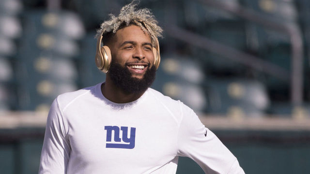 PHILADELPHIA, PA - NOVEMBER 25: Odell Beckham #13 of the New York Giants warms up prior to the game against the Philadelphia Eagles at Lincoln Financial Field on November 25, 2018 in Philadelphia, Pennsylvania.